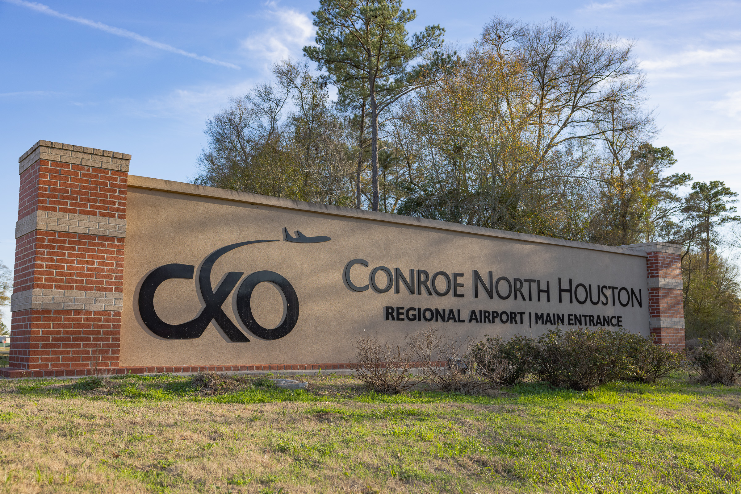 Conroe-North Houston Regional Airport main entrance